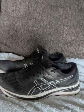 Asics Black and White Men's Running Shoes